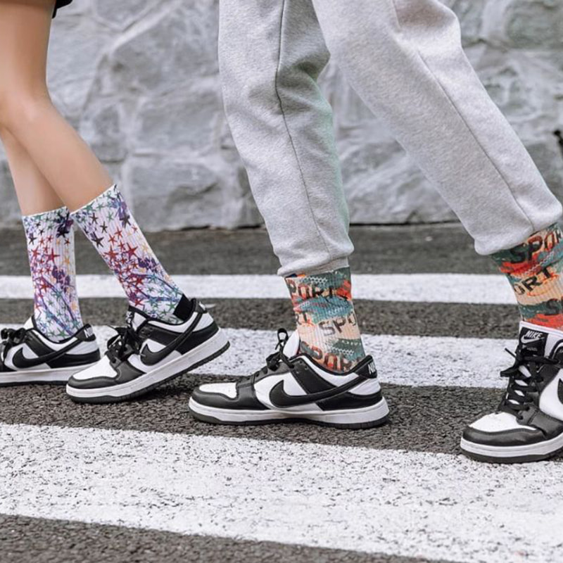 Technológia 3D tlače pre jarné a letné ponožky, dlhé ponožky mužov, dámske stredozápadne, európske a americké pouličné športy, bavlnené ponožky, graffiti trendy ponožky Technológia 3D tlače pre jarné a letné ponožky, dlhé ponožky mužov, dámske stredozápadne, európske a americké pouličné športy, bavlnené ponožky, graffiti trendy ponožky